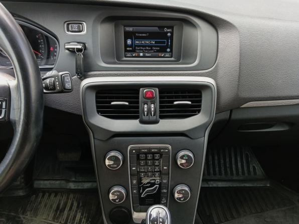 Volvo V40 Cross Country I с пробегом 2014 года, цена 1 699 000 рублей, 237596 км, хэтчбек, Автокод Объявления