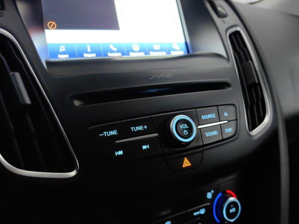 Ford Focus III Рестайлинг с пробегом 2017 года, цена 1 290 000 рублей, 141000 км, универсал, Автокод Объявления