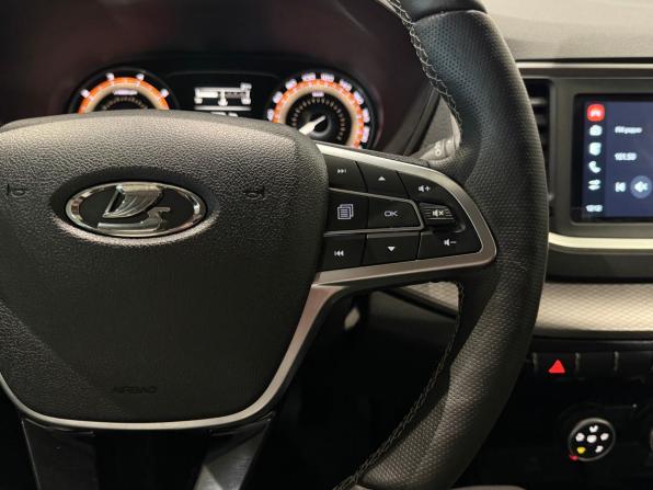 Lada (ВАЗ) Vesta I Рестайлинг (NG) с пробегом 2024 года, цена 1 365 000 рублей, 20001 км, седан, Автокод Объявления