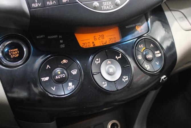 Toyota RAV4 III (XA30) с пробегом 2007 года, цена 1 118 000 рублей, 357015 км, внедорожник, Автокод Объявления