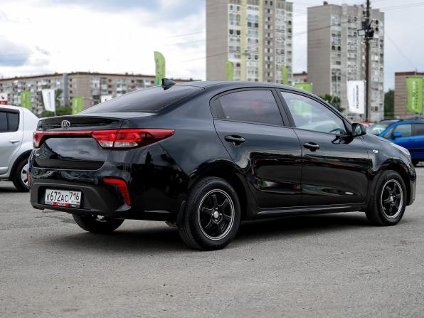 Kia Rio IV с пробегом 2018 года, цена 1 359 000 рублей, 154150 км, седан, Автокод Объявления