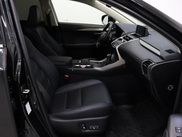Lexus NX I Рестайлинг с пробегом 2021 года, цена 4 190 000 рублей, 68430 км, внедорожник, Автокод Объявления