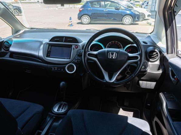 Honda Fit II с пробегом 2010 года, цена 790 000 рублей, 169639 км, хэтчбек, Автокод Объявления