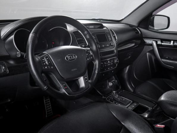 Kia Sorento II Рестайлинг с пробегом 2012 года, цена 1 550 000 рублей, 235100 км, внедорожник, Автокод Объявления