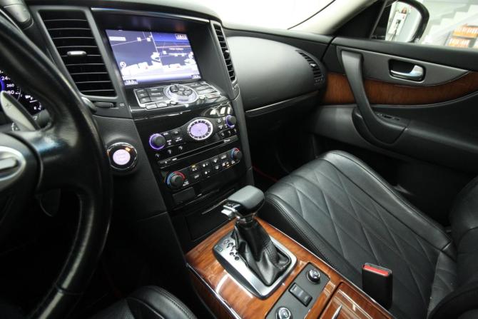 Infiniti QX70 с пробегом 2014 года, цена 2 800 000 рублей, 77829 км, внедорожник, Автокод Объявления