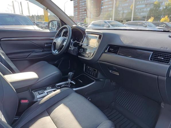 Mitsubishi Outlander III Рестайлинг 2 с пробегом 2018 года, цена 3 200 000 рублей, 73630 км, внедорожник, Автокод Объявления