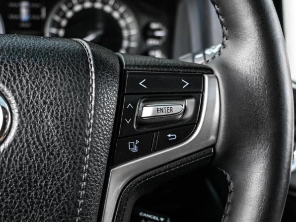 Toyota Land Cruiser 200 Series Рестайлинг 2 с пробегом 2015 года, цена 4 984 000 рублей, 190697 км, внедорожник, Автокод Объявления