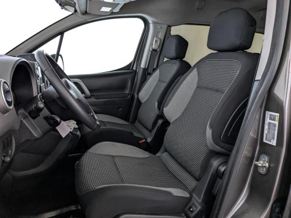 Peugeot Partner II Рестайлинг 2 с пробегом 2017 года, цена 1 410 000 рублей, 130755 км, компактвэн, Автокод Объявления