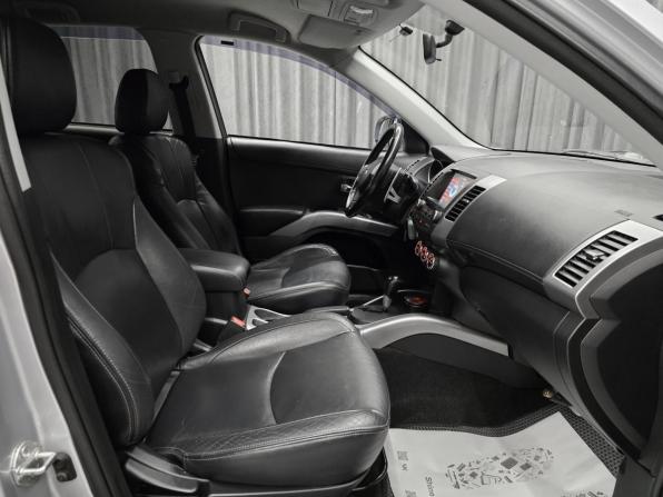 Mitsubishi Outlander II Рестайлинг с пробегом 2011 года, цена 1 179 000 рублей, 220000 км, внедорожник, Автокод Объявления