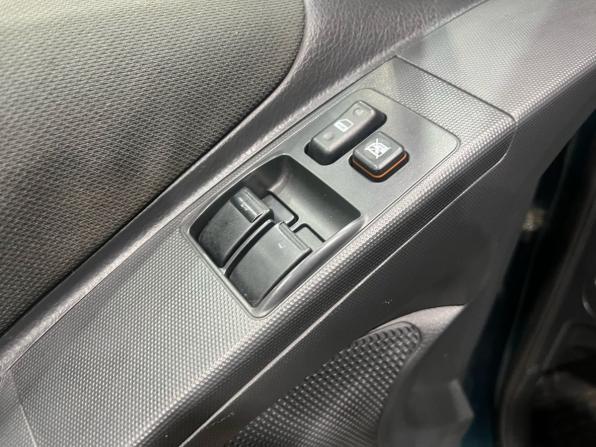 Toyota Corolla Verso I Рестайлинг с пробегом 2005 года, цена 650 000 рублей, 125500 км, компактвэн, Автокод Объявления