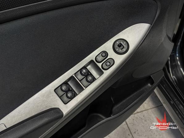 Hyundai Solaris I Рестайлинг с пробегом 2014 года, цена 775 000 рублей, 180000 км, хэтчбек, Автокод Объявления