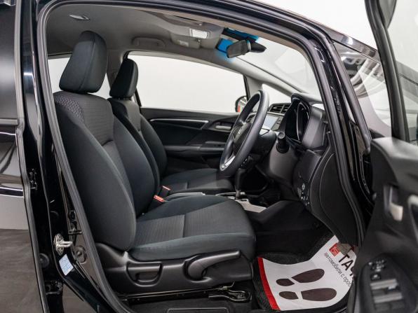 Honda Fit III Рестайлинг с пробегом 2019 года, цена 1 197 000 рублей, 130000 км, хэтчбек, Автокод Объявления