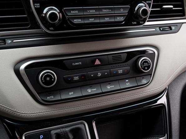 Hyundai Grand Starex I Рестайлинг 2 с пробегом 2020 года, цена 4 470 000 рублей, 90373 км, минивэн, Автокод Объявления