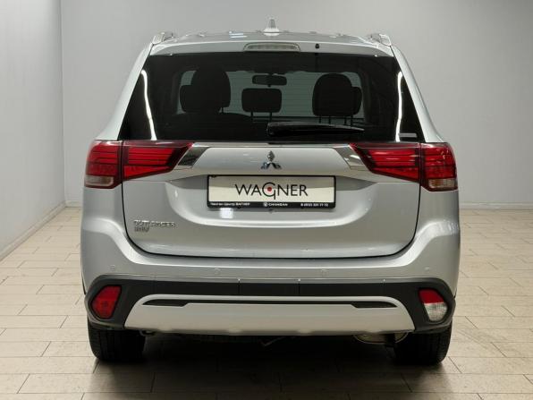 Mitsubishi Outlander III Рестайлинг 3 с пробегом 2020 года, цена 2 399 000 рублей, 73760 км, внедорожник, Автокод Объявления