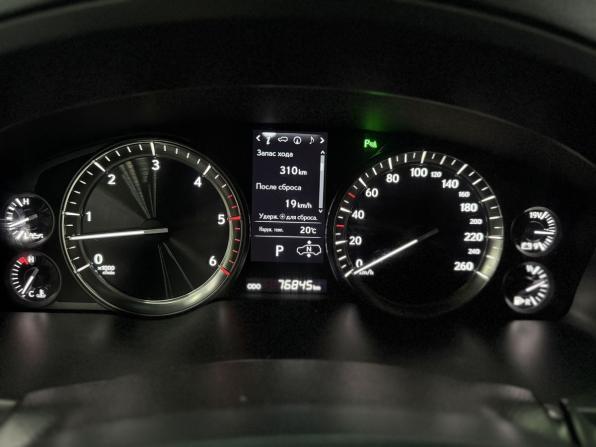 Lexus LX III Рестайлинг 2 с пробегом 2018 года, цена 9 300 000 рублей, 76845 км, внедорожник, Автокод Объявления