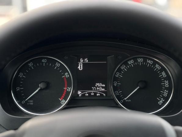 Skoda Rapid I Рестайлинг с пробегом 2017 года, цена 1 365 000 рублей, 77143 км, лифтбек, Автокод Объявления