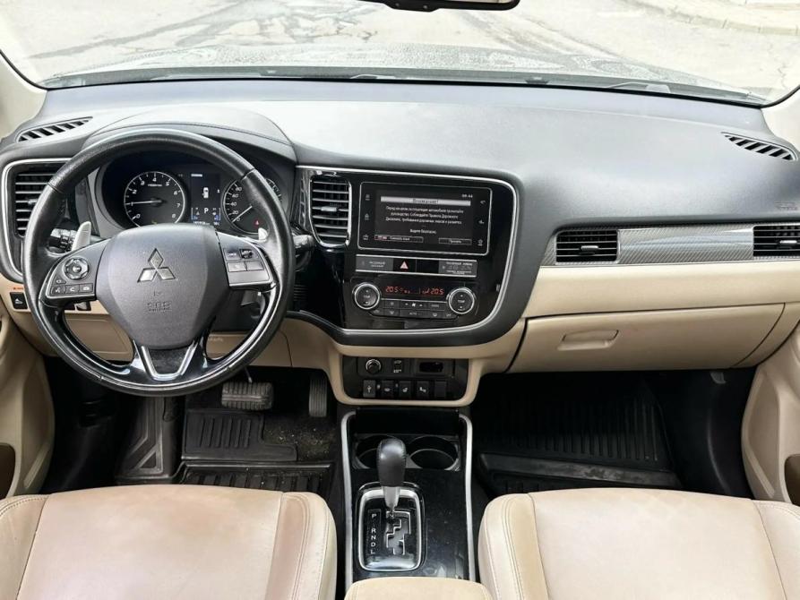 Mitsubishi Outlander III Рестайлинг 3 Санкт-Петербург  - изображение 8