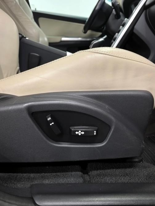 Volvo XC60 I Рестайлинг Санкт-Петербург  - изображение 24