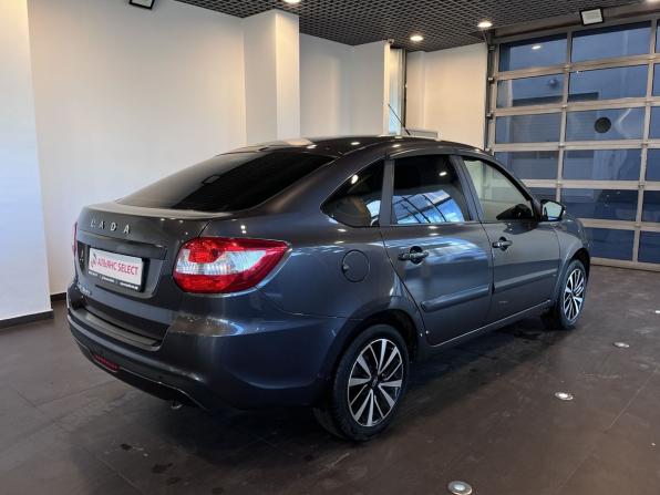 Lada (ВАЗ) Granta I Рестайлинг с пробегом 2022 года, цена 930 000 рублей, 58840 км, лифтбек, Автокод Объявления