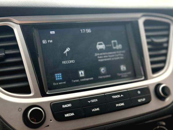 Hyundai Solaris II с пробегом 2019 года, цена 1 060 000 рублей, 141820 км, седан, Автокод Объявления