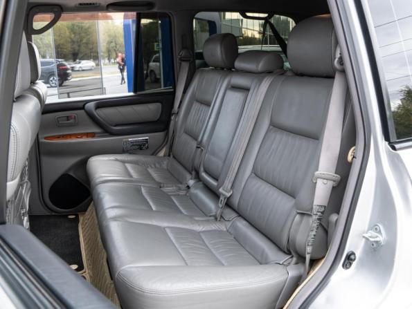 Toyota Land Cruiser 100 Series Рестайлинг 2 с пробегом 2006 года, цена 2 400 000 рублей, 548679 км, внедорожник, Автокод Объявления