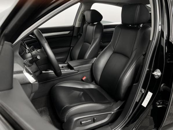 Honda Accord X Рестайлинг с пробегом 2022 года, цена 2 729 900 рублей, 48288 км, седан, Автокод Объявления