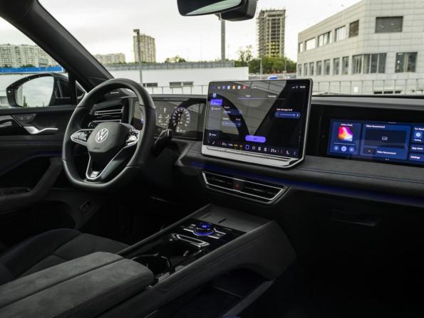 Volkswagen Tiguan III (China Market) с пробегом 2024 года, цена 4 497 000 рублей, 16058 км, внедорожник, Автокод Объявления