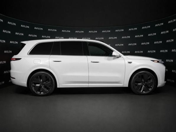 Новый Li Auto (Lixiang) L9 I Рестайлинг 2025 года, цена 11 990 000 рублей, внедорожник, Автокод Объявления