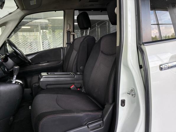 Nissan Serena IV (C26) с пробегом 2013 года, цена 990 000 рублей, 180000 км, минивэн, Автокод Объявления
