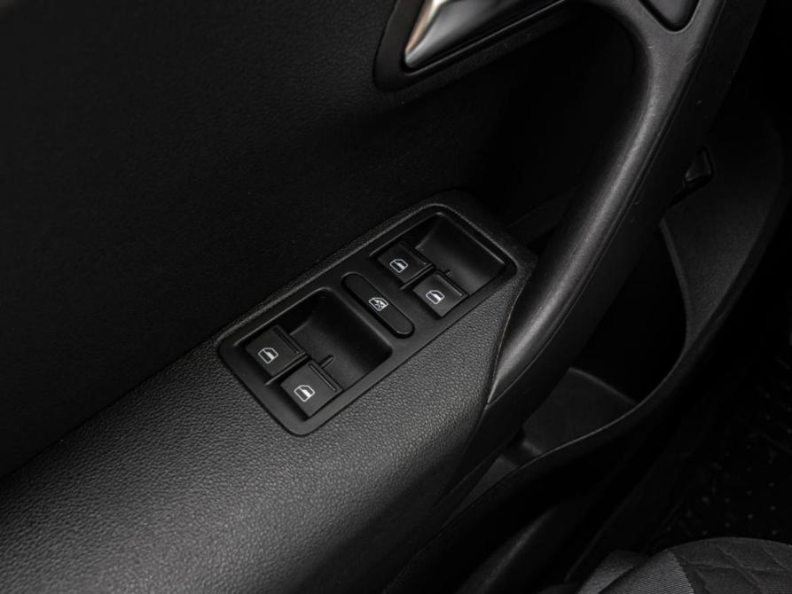 Volkswagen Polo V Рестайлинг Краснодар  - изображение 17