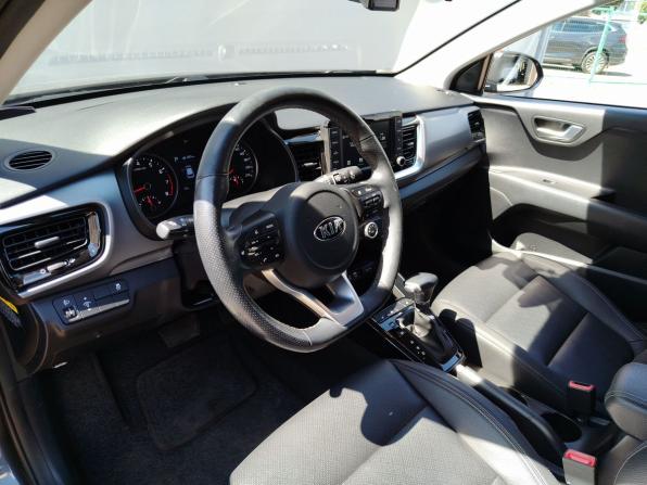 Kia Stonic I с пробегом 2019 года, цена 1 850 000 рублей, 21647 км, внедорожник, Автокод Объявления