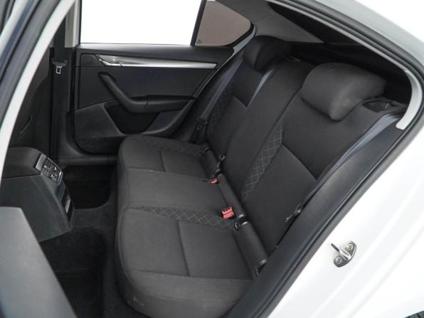 Skoda Octavia III (A7) Рестайлинг с пробегом 2019 года, цена 1 219 090 рублей, 171166 км, лифтбек, Автокод Объявления