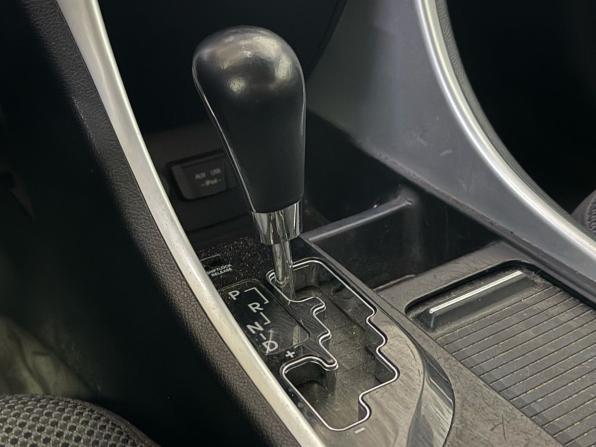Hyundai Sonata VI (YF) с пробегом 2011 года, цена 800 000 рублей, 215431 км, седан, Автокод Объявления
