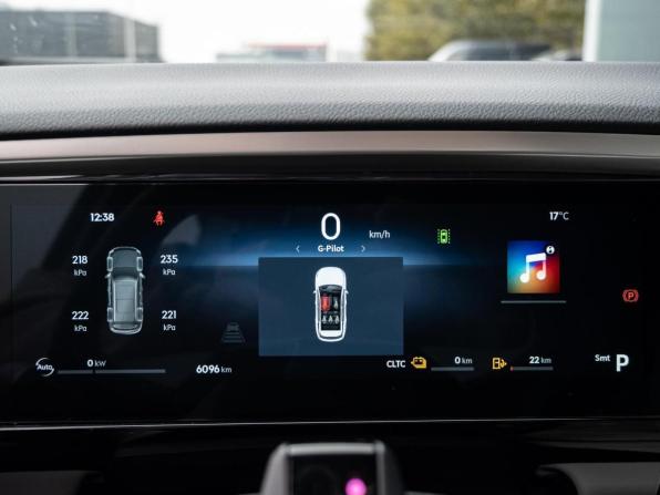 Geely Galaxy L7 с пробегом 2023 года, цена 3 250 000 рублей, 6096 км, внедорожник, Автокод Объявления