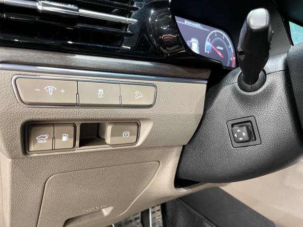 Kia Mohave I Рестайлинг 2 с пробегом 2022 года, цена 5 699 000 рублей, 44200 км, внедорожник, Автокод Объявления