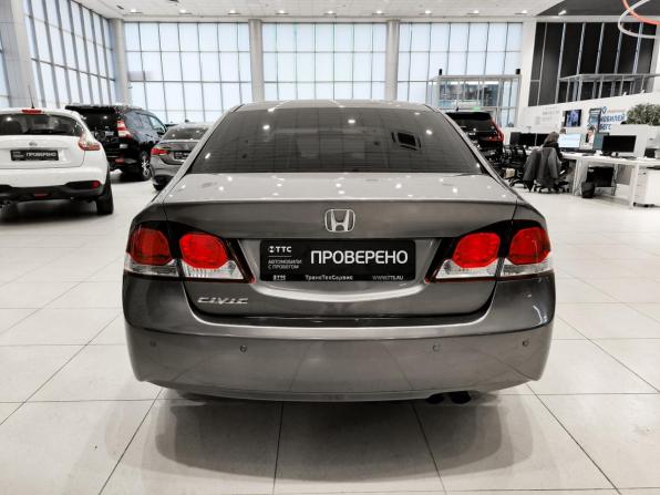 Honda Civic VIII Рестайлинг с пробегом 2009 года, цена 890 000 рублей, 210000 км, седан, Автокод Объявления