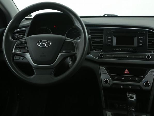 Hyundai Elantra VI (AD) с пробегом 2016 года, цена 946 000 рублей, 253600 км, седан, Автокод Объявления