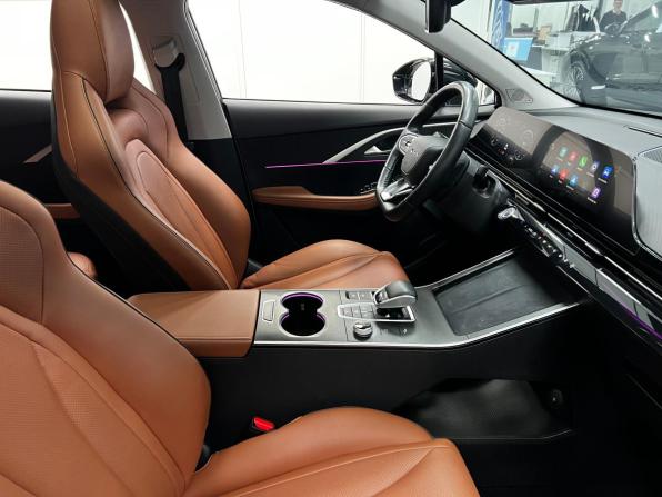 Omoda C5 I с пробегом 2023 года, цена 1 850 000 рублей, 52211 км, внедорожник, Автокод Объявления