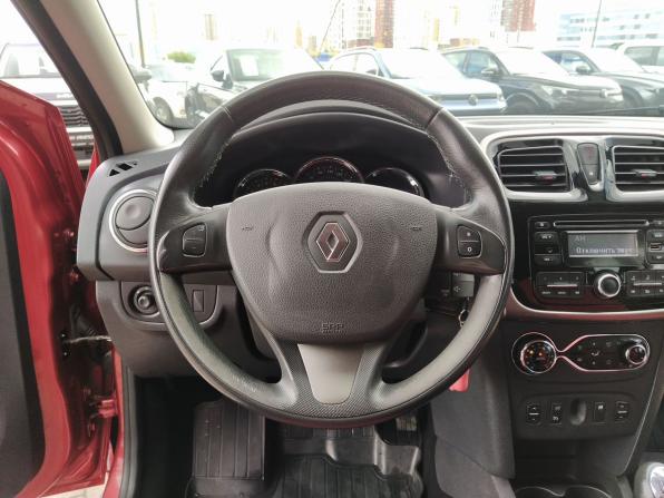 Renault Sandero II с пробегом 2017 года, цена 900 000 рублей, 155000 км, хэтчбек, Автокод Объявления
