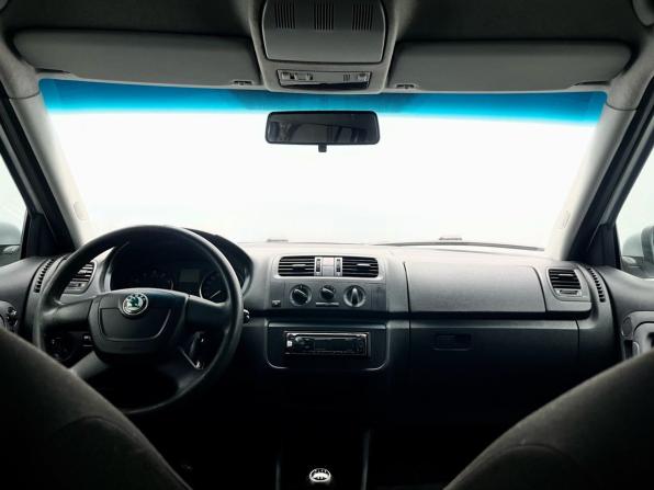 Skoda Fabia II Рестайлинг с пробегом 2010 года, цена 469 000 рублей, 220000 км, хэтчбек, Автокод Объявления