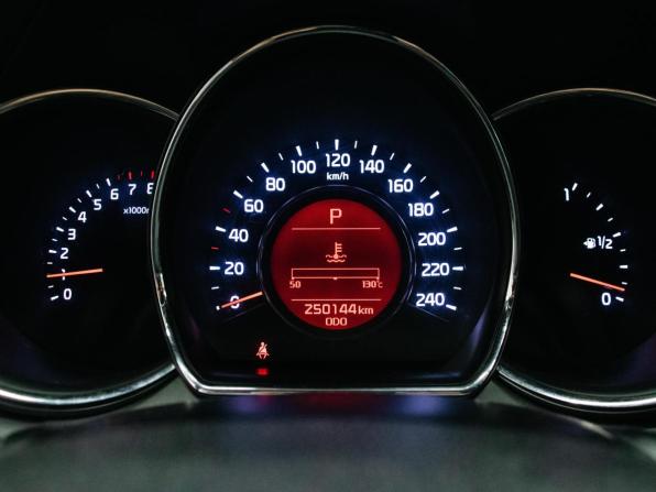 Kia Ceed II с пробегом 2015 года, цена 1 050 000 рублей, 250144 км, хэтчбек, Автокод Объявления