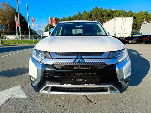 Mitsubishi Outlander III Рестайлинг 2 с пробегом 2018 года, цена 1 819 995 рублей, 134904 км, внедорожник, Автокод Объявления