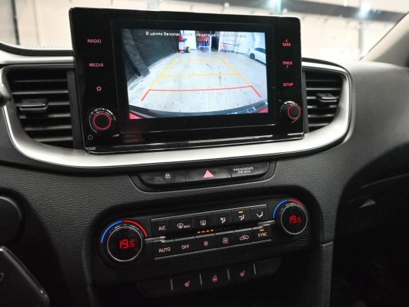 Kia Ceed III с пробегом 2021 года, цена 1 820 000 рублей, 104940 км, универсал, Автокод Объявления