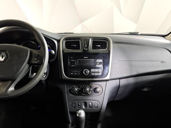 Renault Logan II с пробегом 2017 года, цена 748 000 рублей, 96356 км, седан, Автокод Объявления