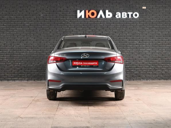 Hyundai Solaris II с пробегом 2017 года, цена 1 400 000 рублей, 58882 км, седан, Автокод Объявления