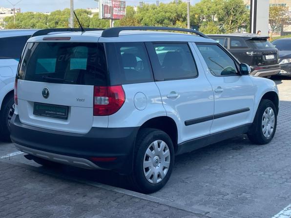 Skoda Yeti I с пробегом 2013 года, цена 825 000 рублей, 124554 км, внедорожник, Автокод Объявления