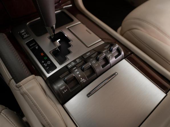 Lexus LX III Рестайлинг с пробегом 2013 года, цена 4 950 000 рублей, 142855 км, внедорожник, Автокод Объявления