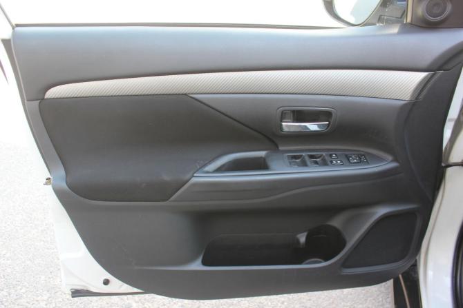 Mitsubishi Outlander III с пробегом 2012 года, цена 1 215 000 рублей, 221243 км, внедорожник, Автокод Объявления