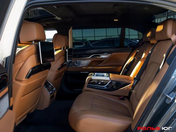 BMW 7 серии VI (G11/G12) с пробегом 2017 года, цена 3 428 000 рублей, 180350 км, седан, Автокод Объявления
