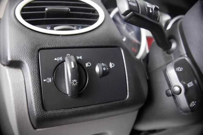 Ford Focus II Рестайлинг с пробегом 2011 года, цена 579 000 рублей, 162000 км, седан, Автокод Объявления